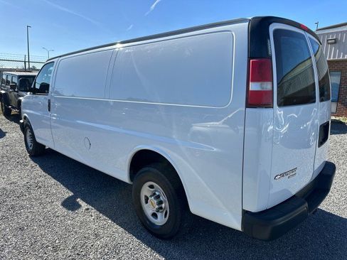 Used 2016 Chevrolet Express 2500 Extended image 10