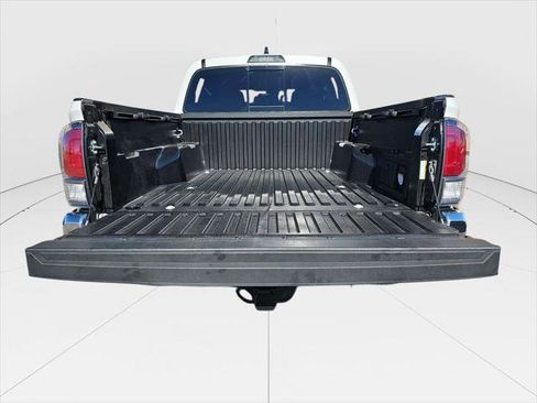 Certified 2023 Toyota Tacoma TRD Off-Road image 21