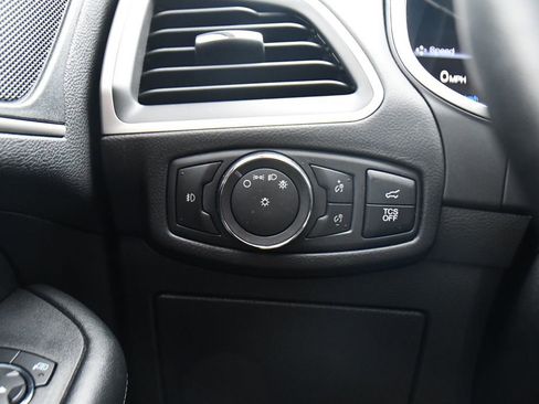 Used 2021 Ford Edge SEL w/ Convenience Package image 28