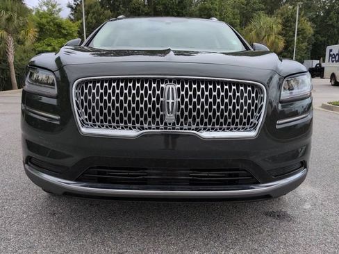 Used 2023 Lincoln Nautilus FWD w/ Premium Package image 9