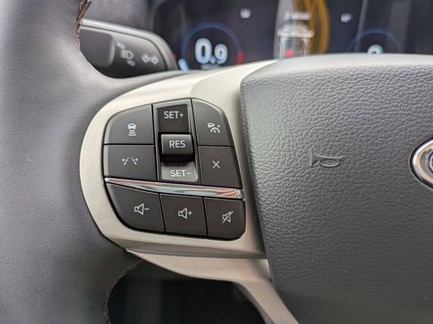 New 2026 Ford Explorer Active w/ Active Comfort Package image 17