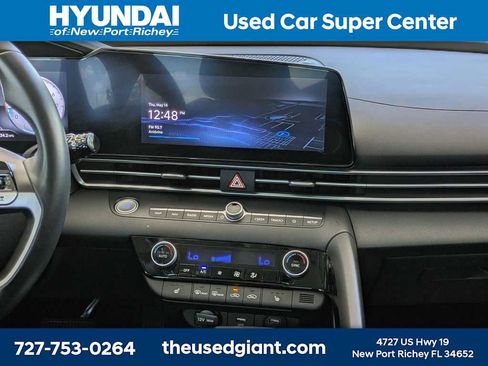 Used 2023 Hyundai Elantra SEL w/ Convenience Package FWD image 17