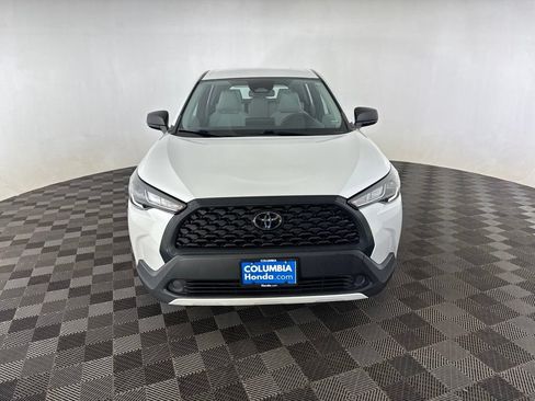 Used 2023 Toyota Corolla Cross L AWD/4WD image 2