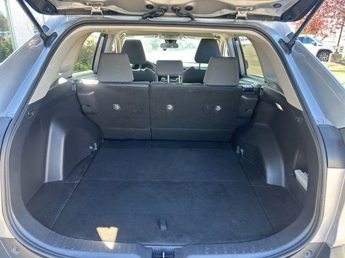 Used 2022 Toyota RAV4 XLE image 14