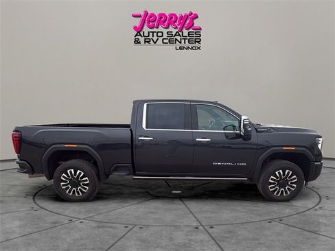 Used 2024 GMC Sierra 2500 Denali Ultimate image 13