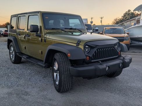 Used 2010 Jeep Wrangler Unlimited Sport image 2