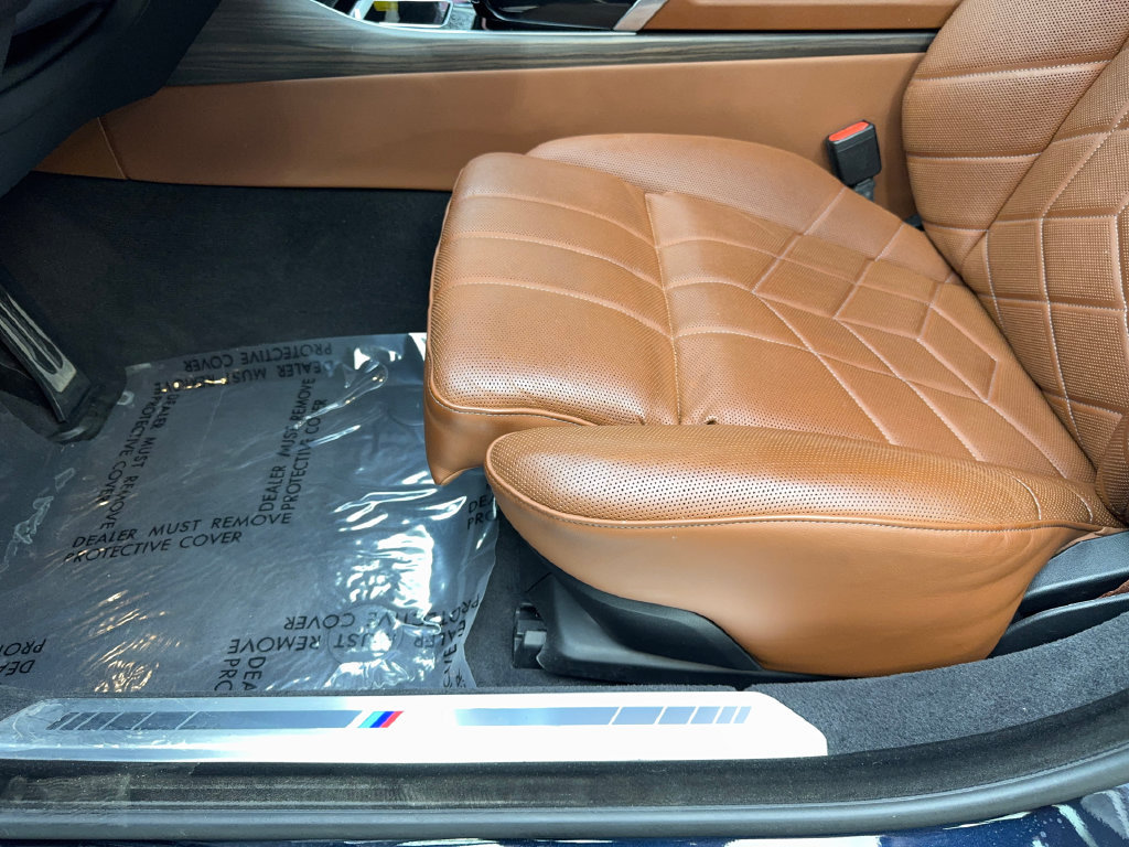 Used 2024 BMW i7 xDrive60 w/ Executive Package AWD/4WD image 29
