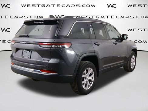 Used 2022 Jeep Grand Cherokee Limited image 47