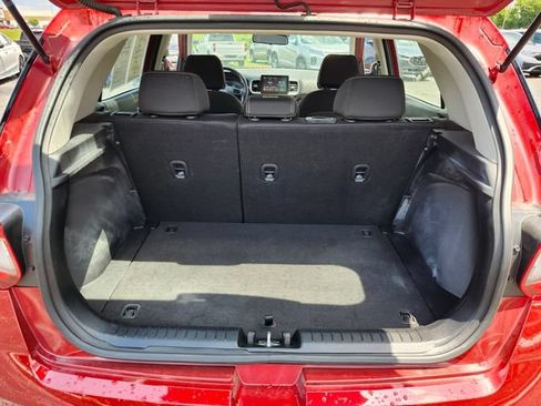 Used 2024 Hyundai Venue SEL FWD image 19