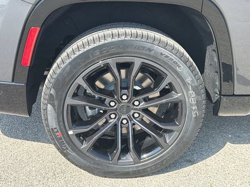 New 2026 Jeep Grand Wagoneer Summit AWD/4WD image 53