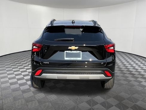 Used 2026 Chevrolet Trax LT w/ Driver Confidence Package FWD image 5