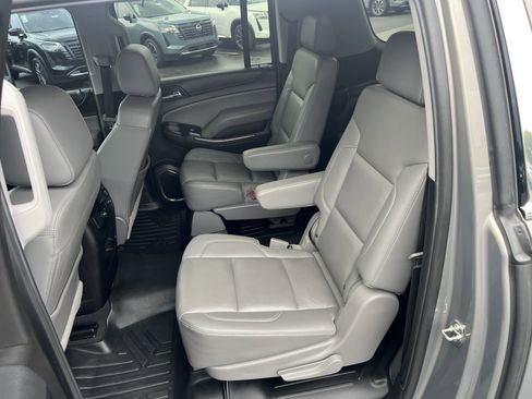 Used 2019 Chevrolet Suburban LT AWD/4WD image 15