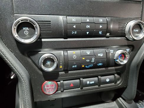 Used 2019 Ford Mustang Coupe image 26