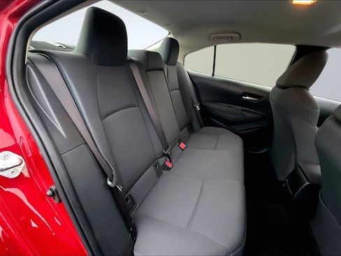 Used 2021 Toyota Corolla LE image 27