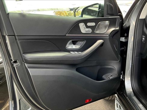 New 2026 Mercedes-Benz GLS 450 4MATIC image 15