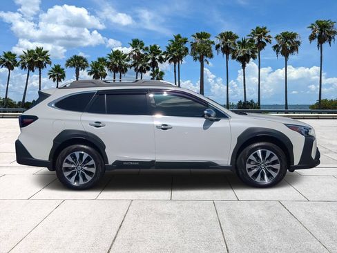 Certified 2025 Subaru Outback Touring w/ Popular Package #2 AWD/4WD image 3