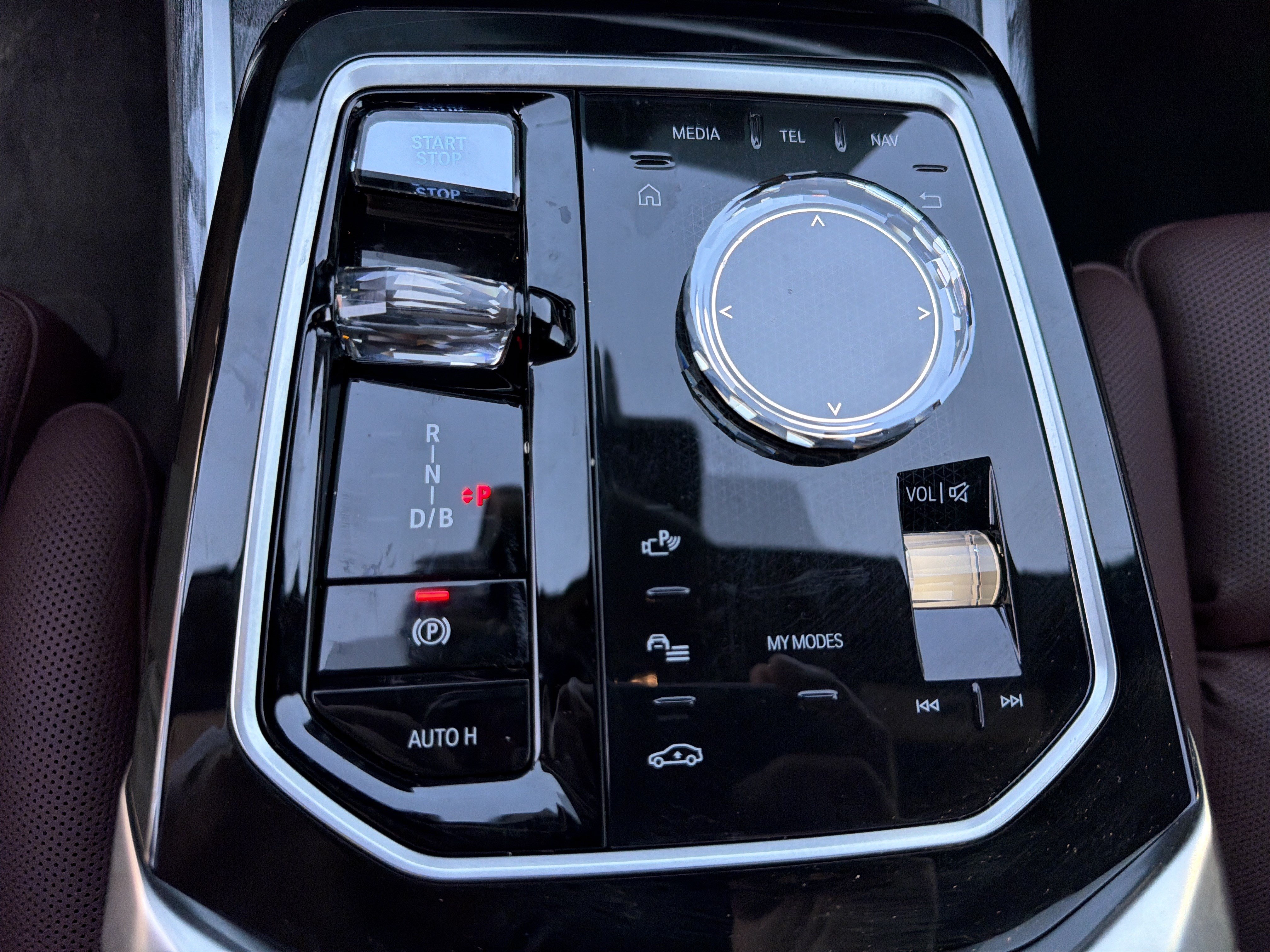 Certified 2024 BMW i7 eDrive50 w/ M Sport Package RWD image 10