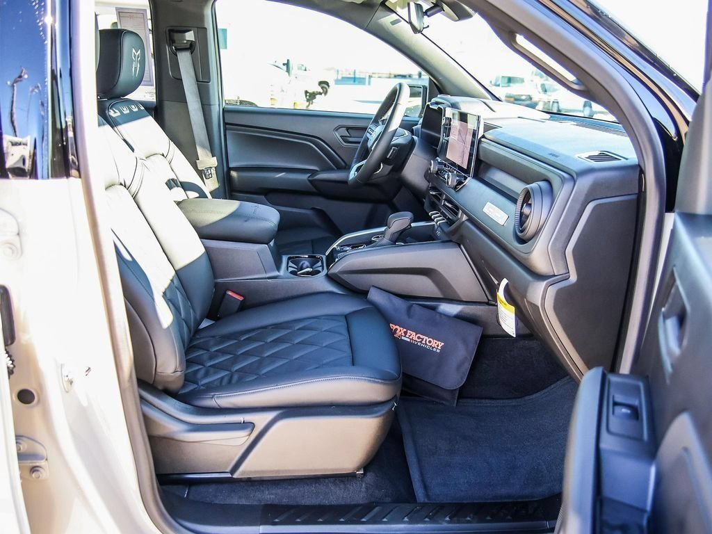 New 2026 Chevrolet Colorado Trail Boss AWD/4WD image 16