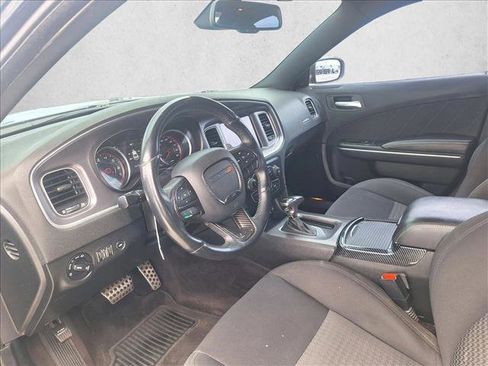 Used 2019 Dodge Charger Scat Pack w/ Dynamics Package RWD image 9