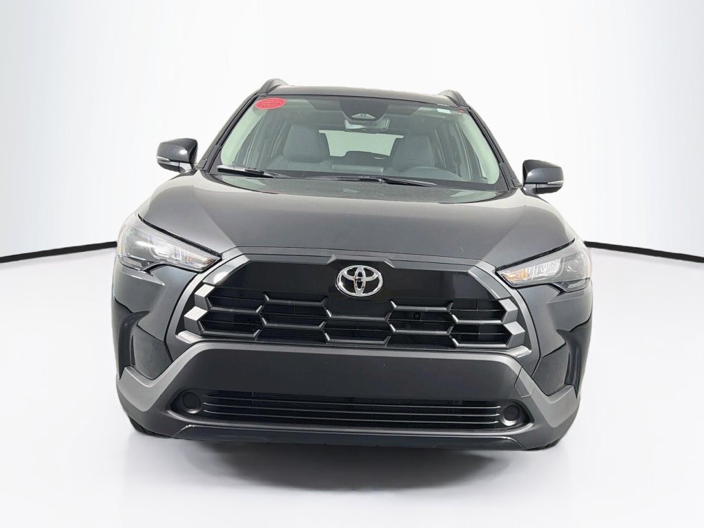 New 2026 Toyota Corolla Cross LE w/ Moonroof Package FWD image 2