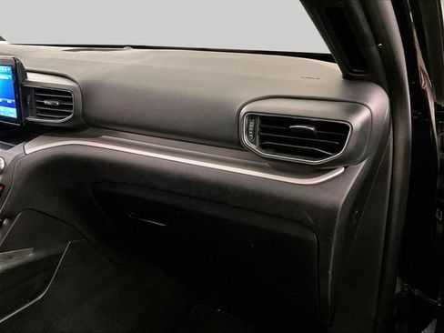 Used 2020 Ford Explorer XLT w/ Equipment Group 202A AWD/4WD image 15