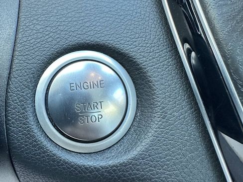 Used 2016 Mercedes-Benz C 300 Sedan image 25