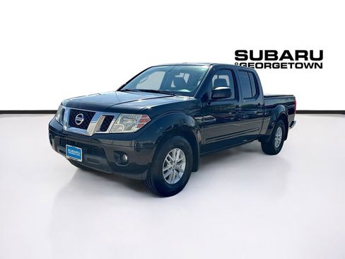 Used 2018 Nissan Frontier SV image 3