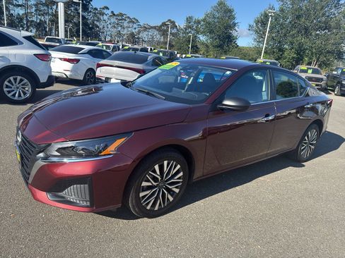 Used 2025 Nissan Altima 2.5 SV AWD/4WD image 21