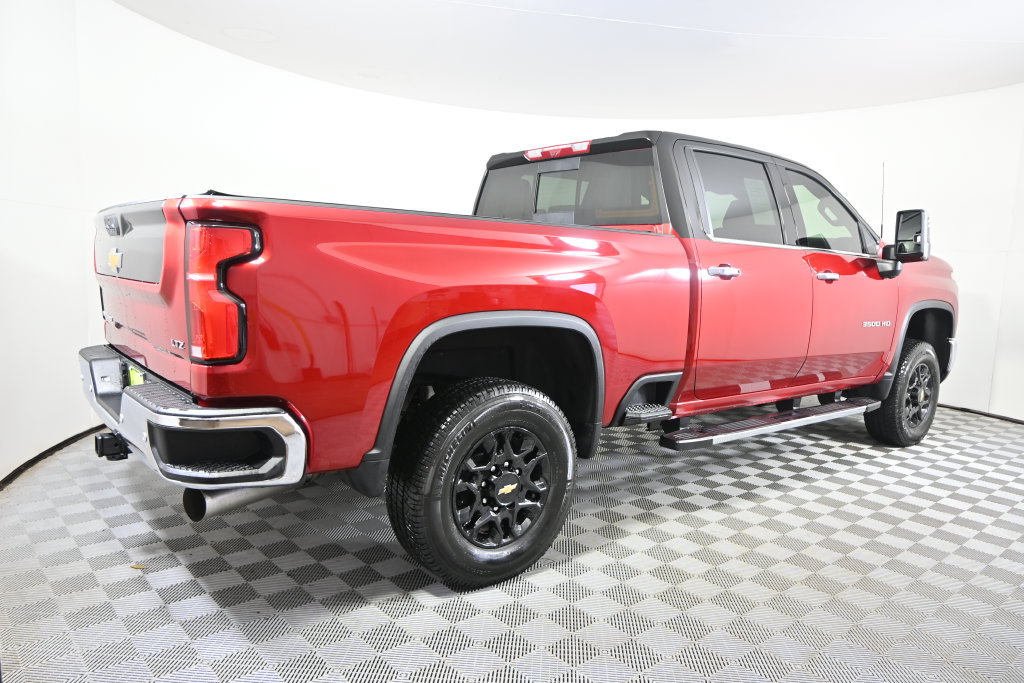 Used 2025 Chevrolet Silverado 3500 LTZ w/ LTZ Premium Package AWD/4WD image 7