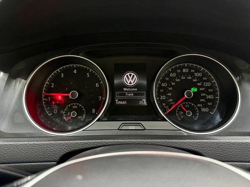 Used 2018 Volkswagen Golf Alltrack AWD/4WD image 25