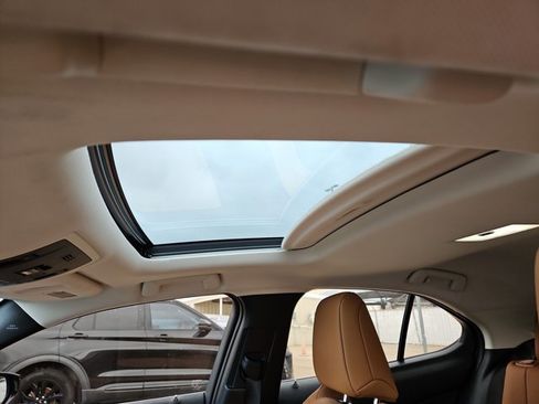 Used 2020 Lexus UX 250h w/ Premium Package image 11