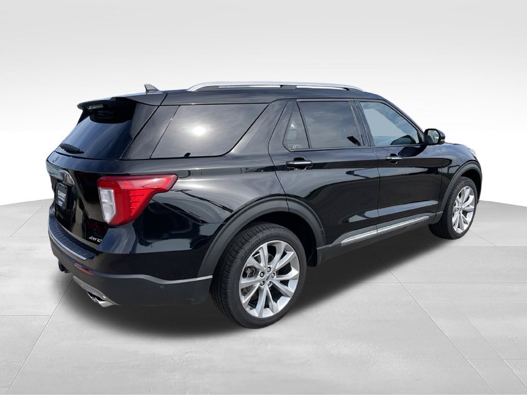 Used 2023 Ford Explorer Platinum w/ Technology Package AWD/4WD image 4