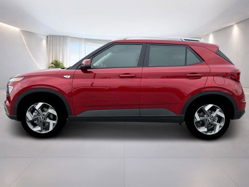 New 2025 Hyundai Venue SEL image 3