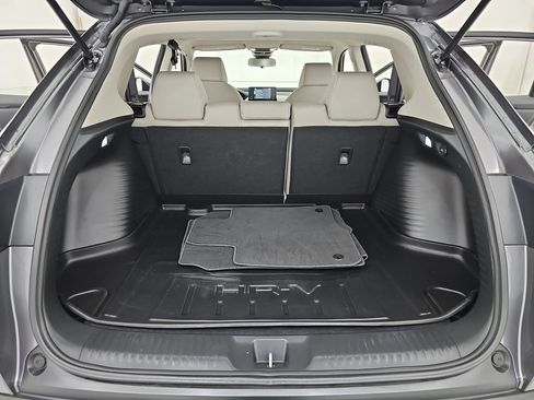 Used 2025 Honda HR-V LX image 16