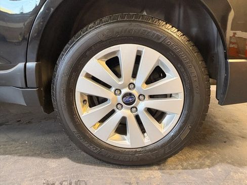 Used 2019 Subaru Outback 2.5i Premium AWD/4WD image 32