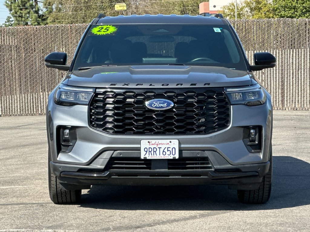 Certified 2025 Ford Explorer ST-Line AWD/4WD image 8
