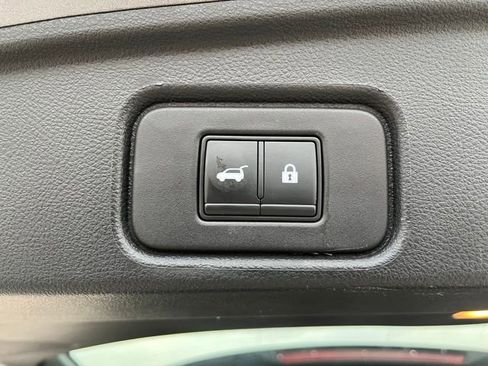 Used 2022 Nissan Pathfinder Platinum w/ Lighting Package (N92) image 18