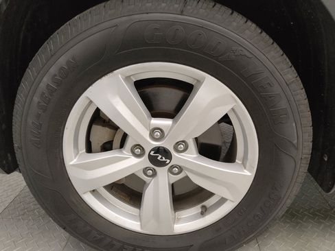 Used 2022 Kia Sorento LX AWD/4WD image 31