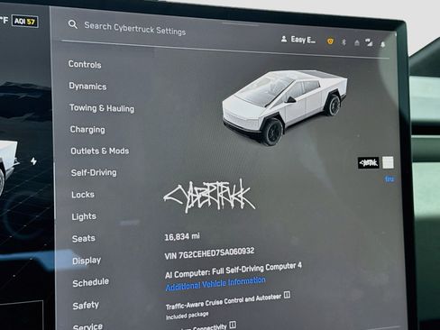 Used 2025 Tesla Cybertruck AWD Crew Cab image 8