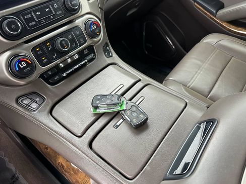 Used 2015 GMC Yukon Denali w/ Open Road Package AWD/4WD image 52