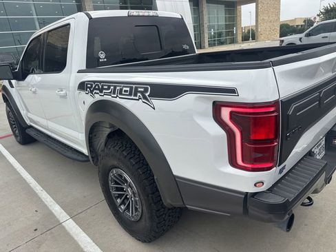 Used 2019 Ford F150 Raptor w/ Equipment Group 802A Luxury AWD/4WD image 13