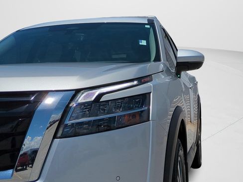 Certified 2022 Nissan Pathfinder SL FWD image 24
