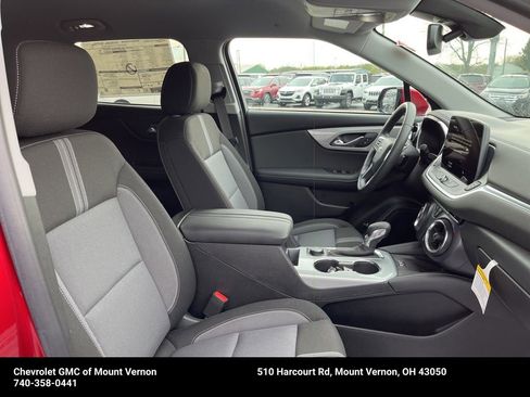 New 2025 Chevrolet Blazer LT w/ Convenience Package image 14