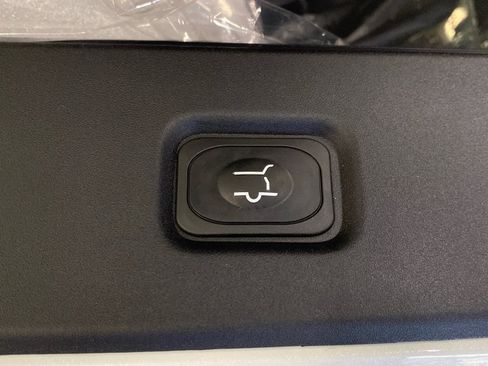 Used 2025 Lincoln Navigator Reserve w/ Jet Appearance Package image 8