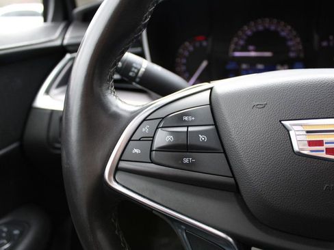 Used 2018 Cadillac XT5 Luxury w/ Driver Awareness Package image 39