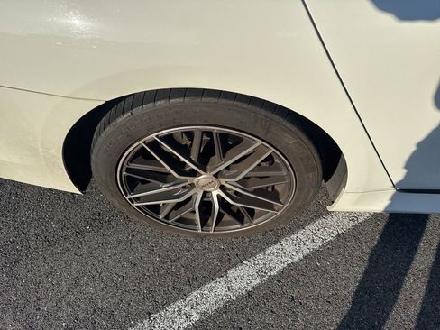 Used 2018 BMW 740i xDrive image 11