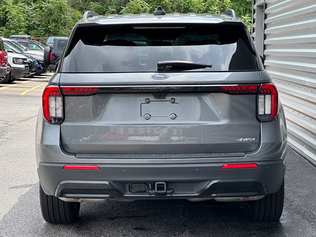 New 2026 Ford Explorer ST-Line w/ ST-Line Street Pack AWD/4WD image 5
