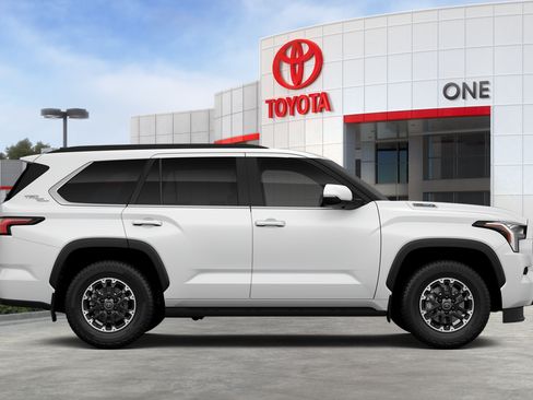 New 2026 Toyota Sequoia SR5 AWD/4WD image 41