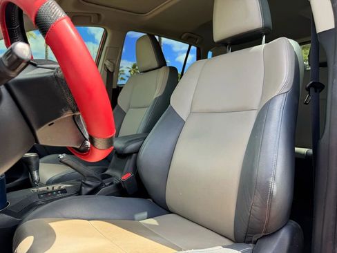 Used 2014 Toyota RAV4 Limited image 8