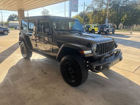 Used 2023 Jeep Wrangler Unlimited Rubicon 4xe image 3